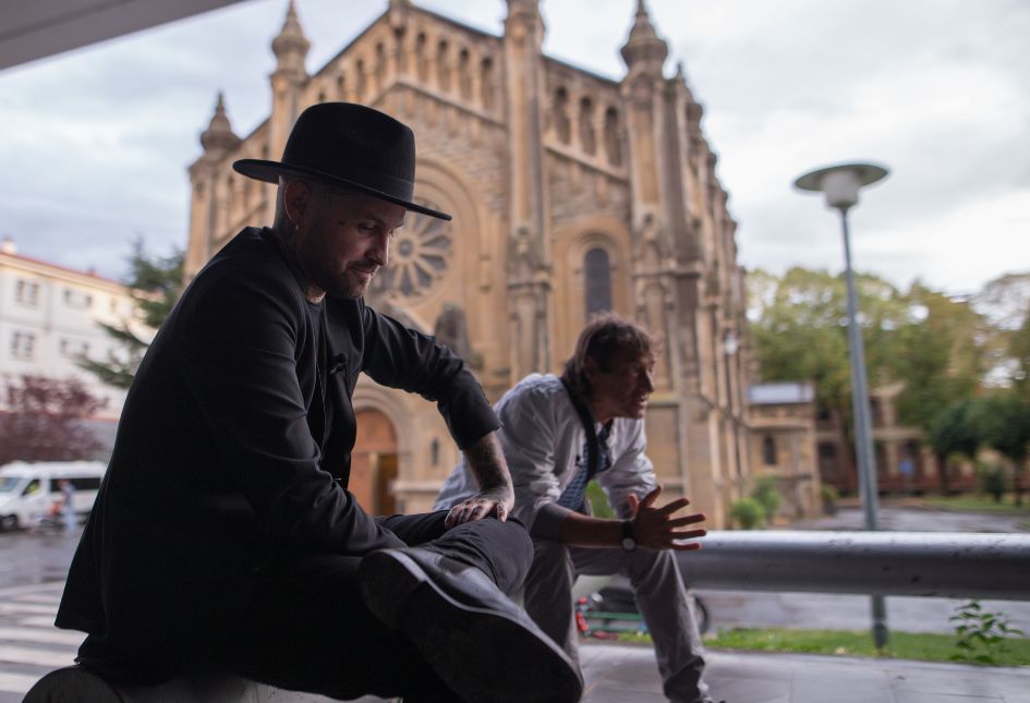 xr:d:DAGCHRmuzTM:11,j:1312097936592245602,t:24041115